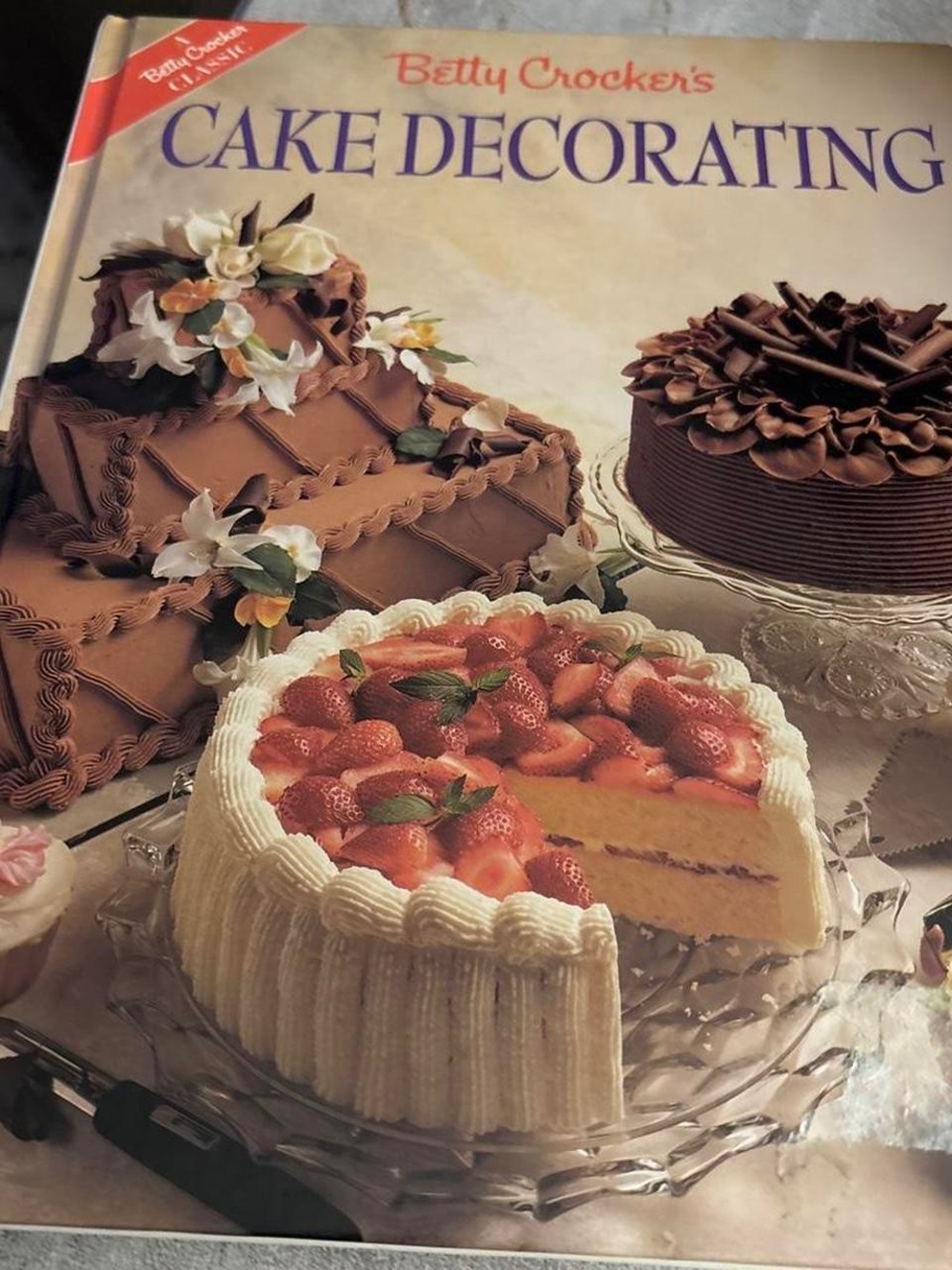 Betty Crocker Cake Decorating Cookbook — Brown, White, Red